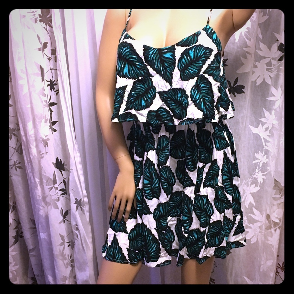 Topshop Green White Floral Tiered Mini Dress NWT Size 12 - Picture 2 of 3